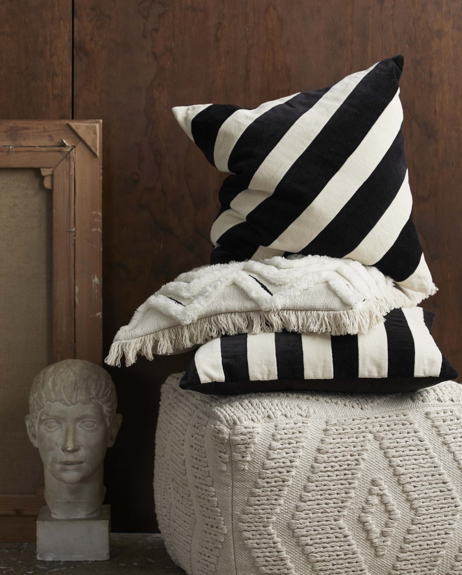 THETA cushion cover - ivory/black