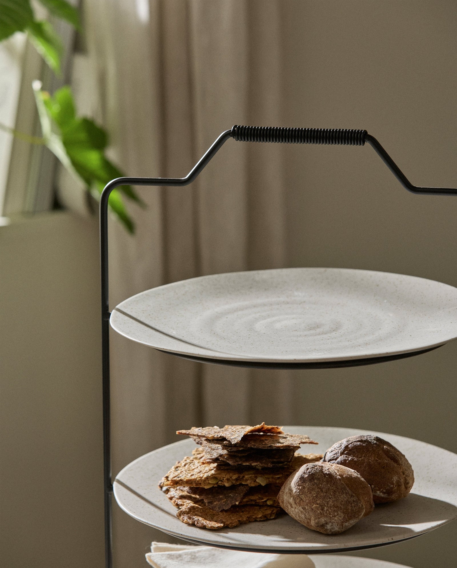 PRIMULA serving stand, H-53 - black