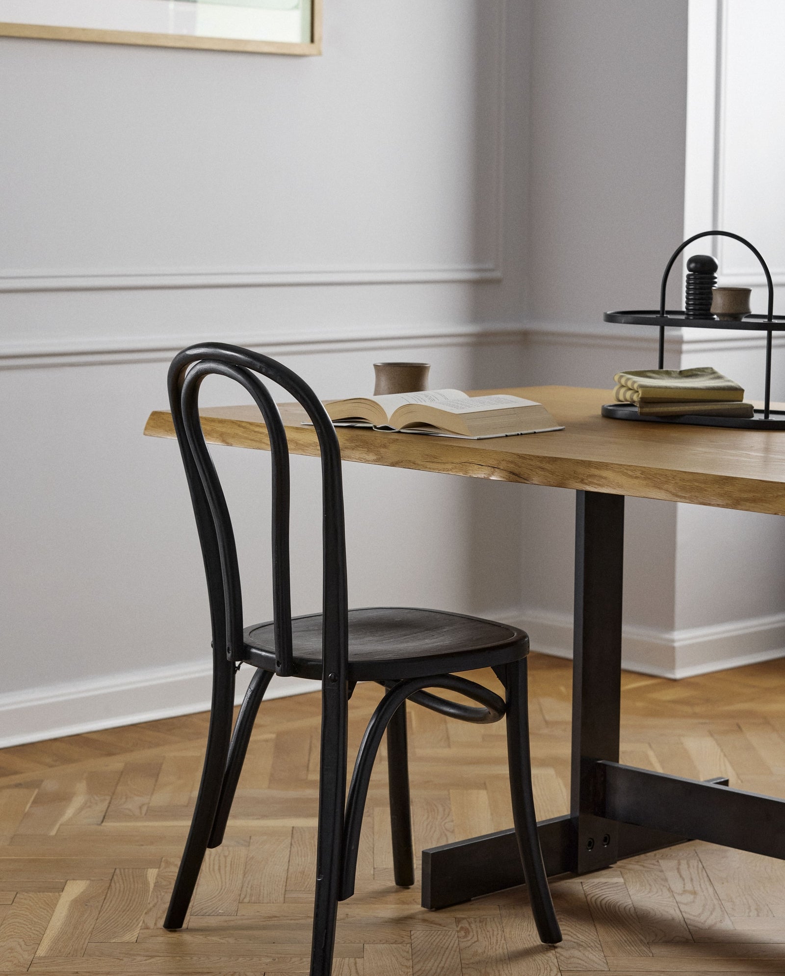 RUSSELL Etagere - schwarz