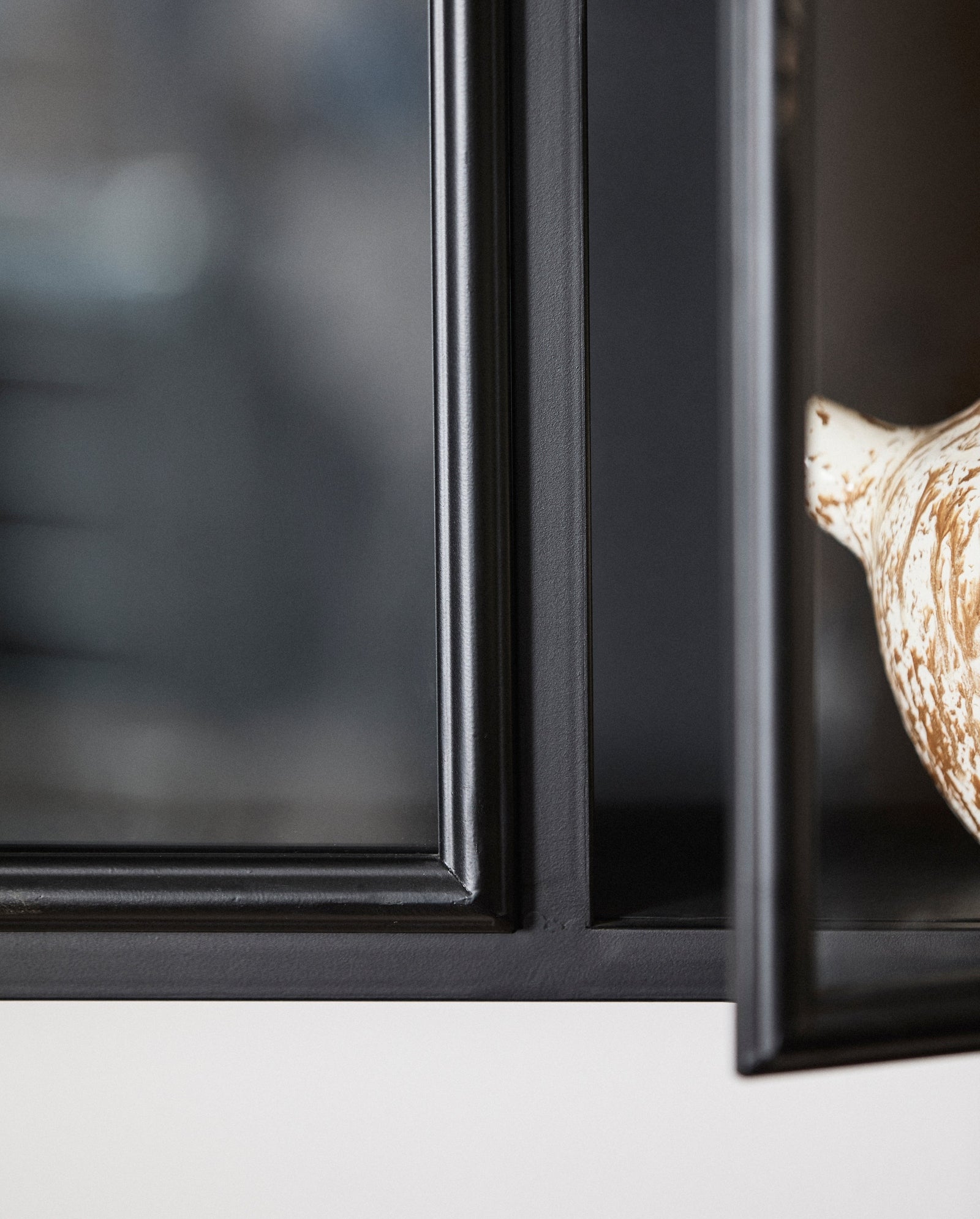 DOWNTOWN wall cabinet - black