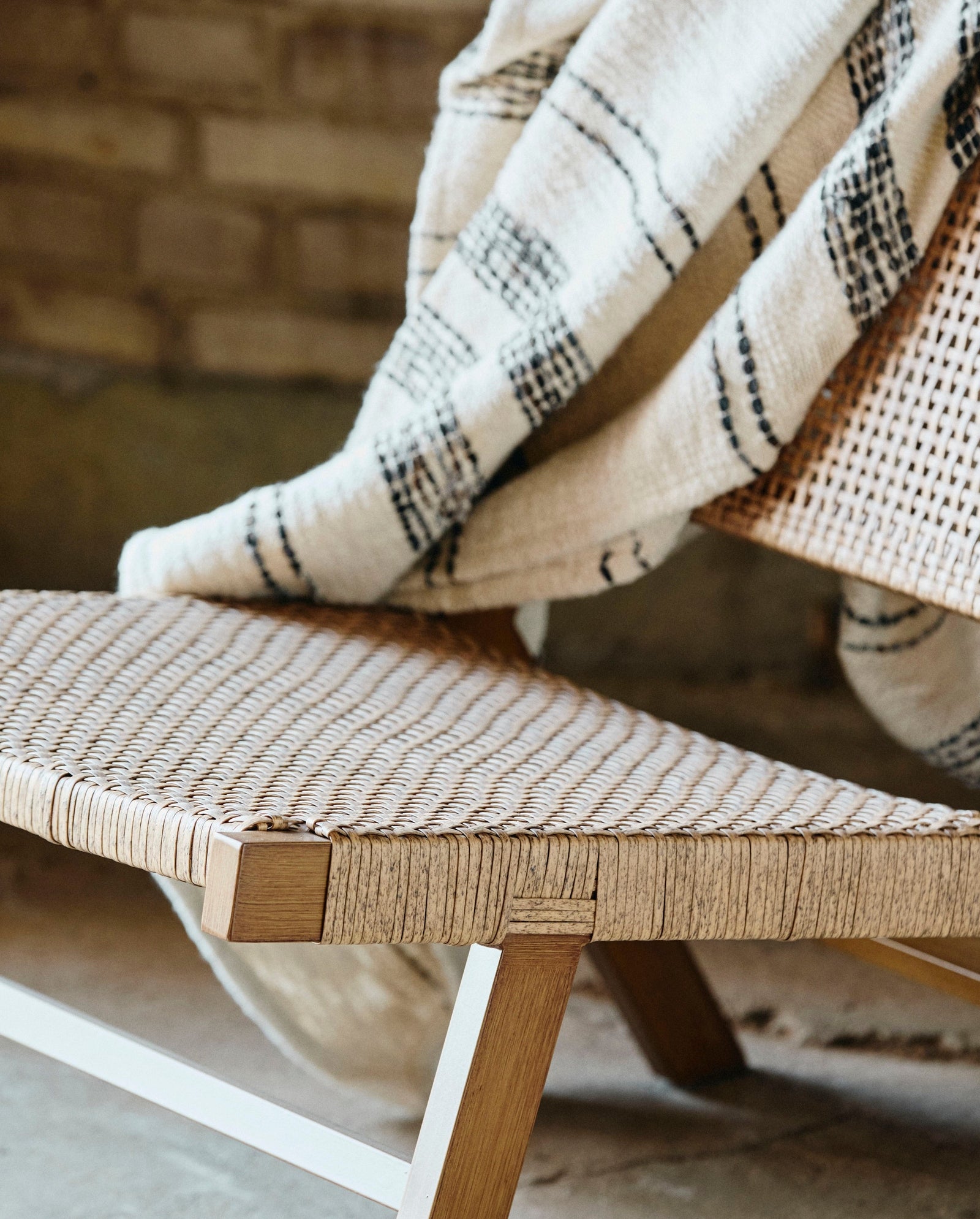 VASAI lounge chair - natural