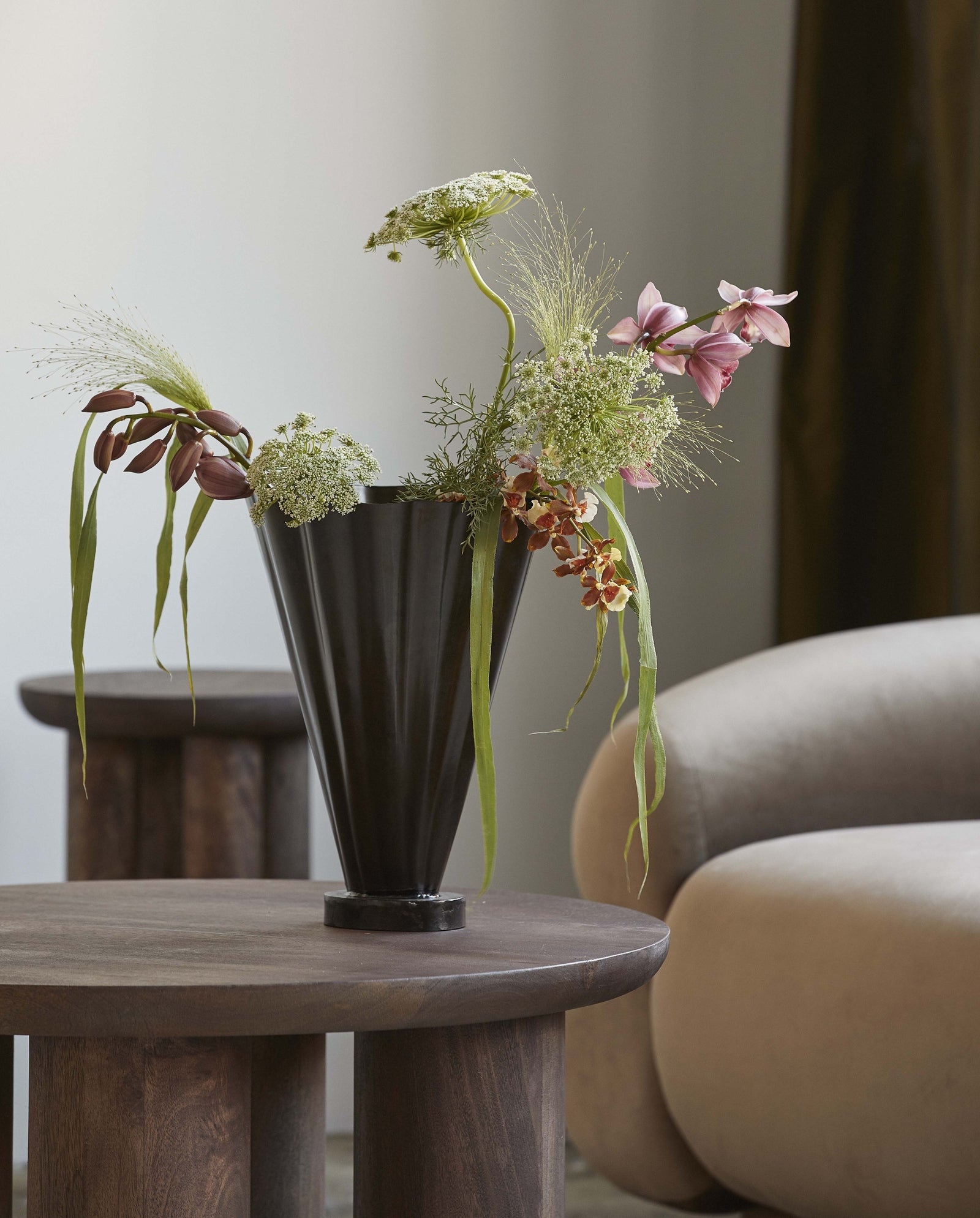 COLL vase i jern, antik finish - h36 cm - brun