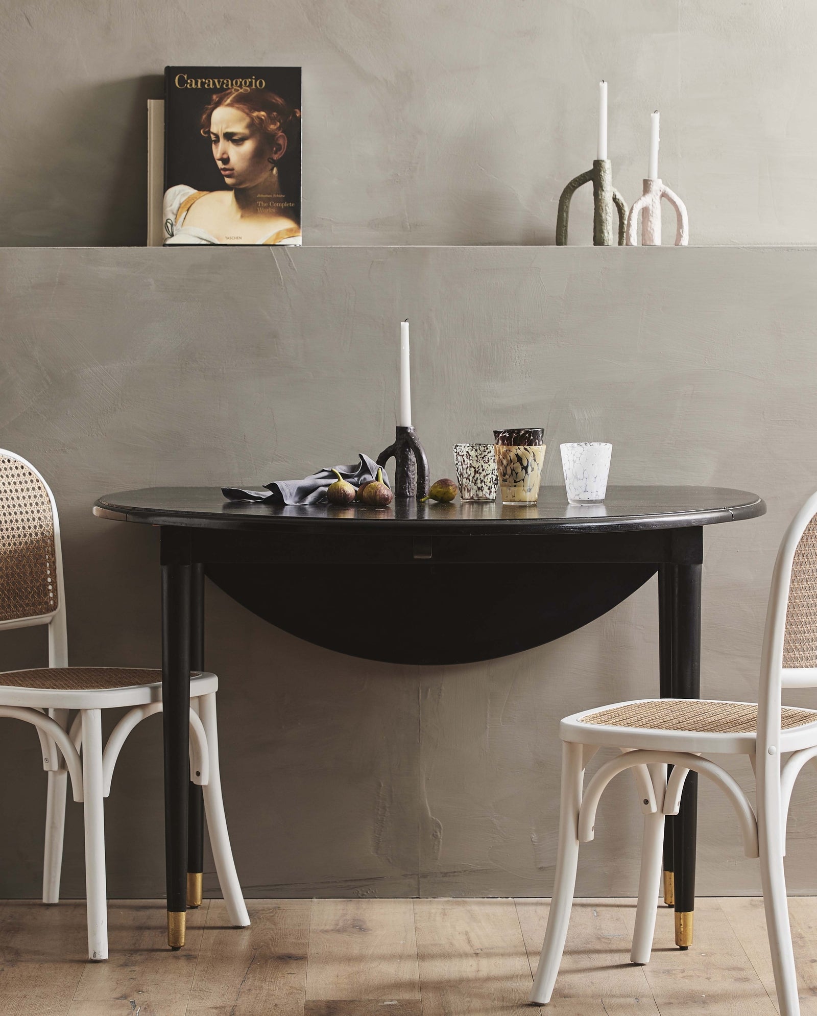 AHR round table, folding - black wood