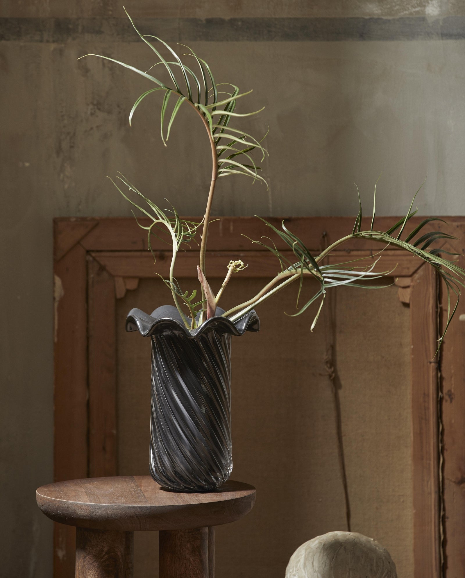 KORO Vase, Glas - grau