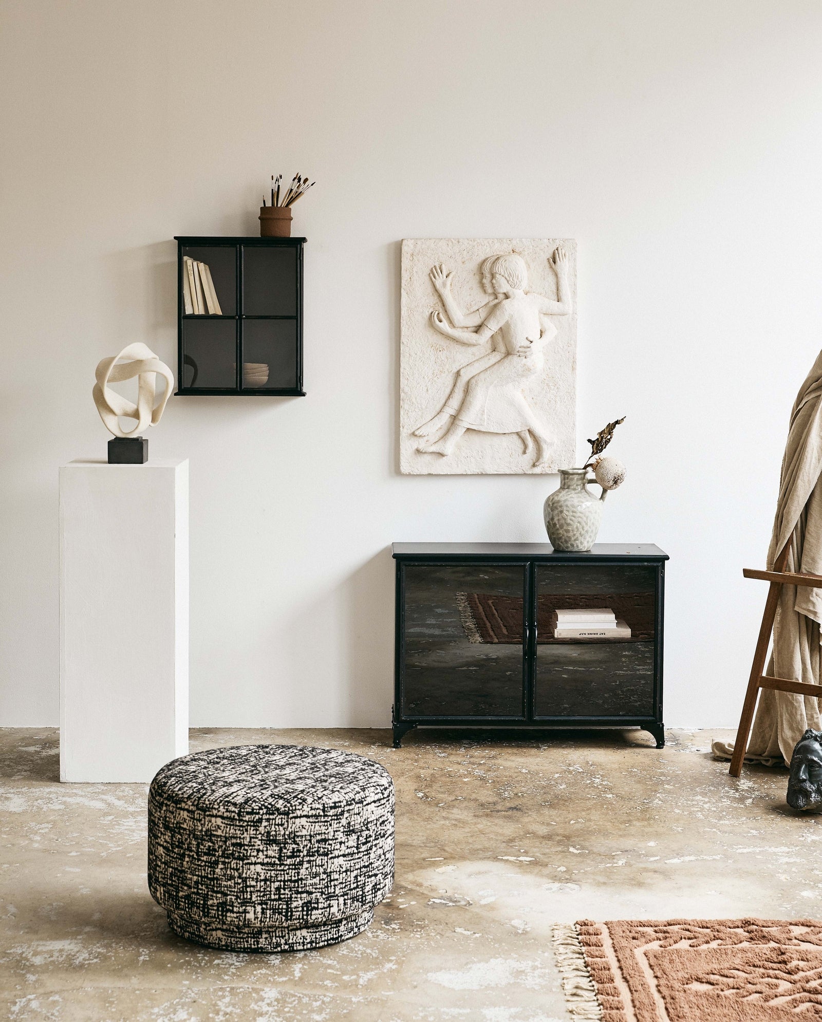 DOWNTOWN sideboard - black