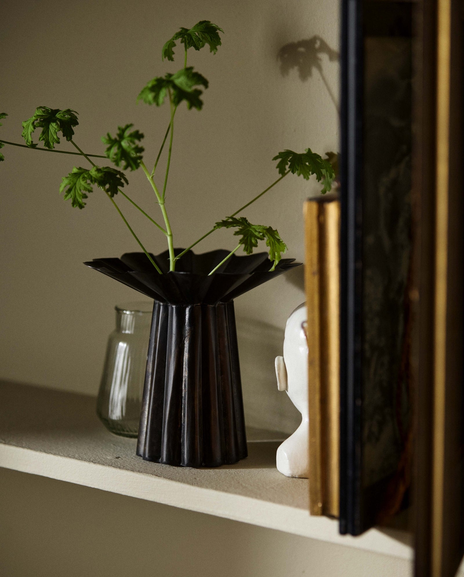 MINU Vase, antikes Finish, S - braun