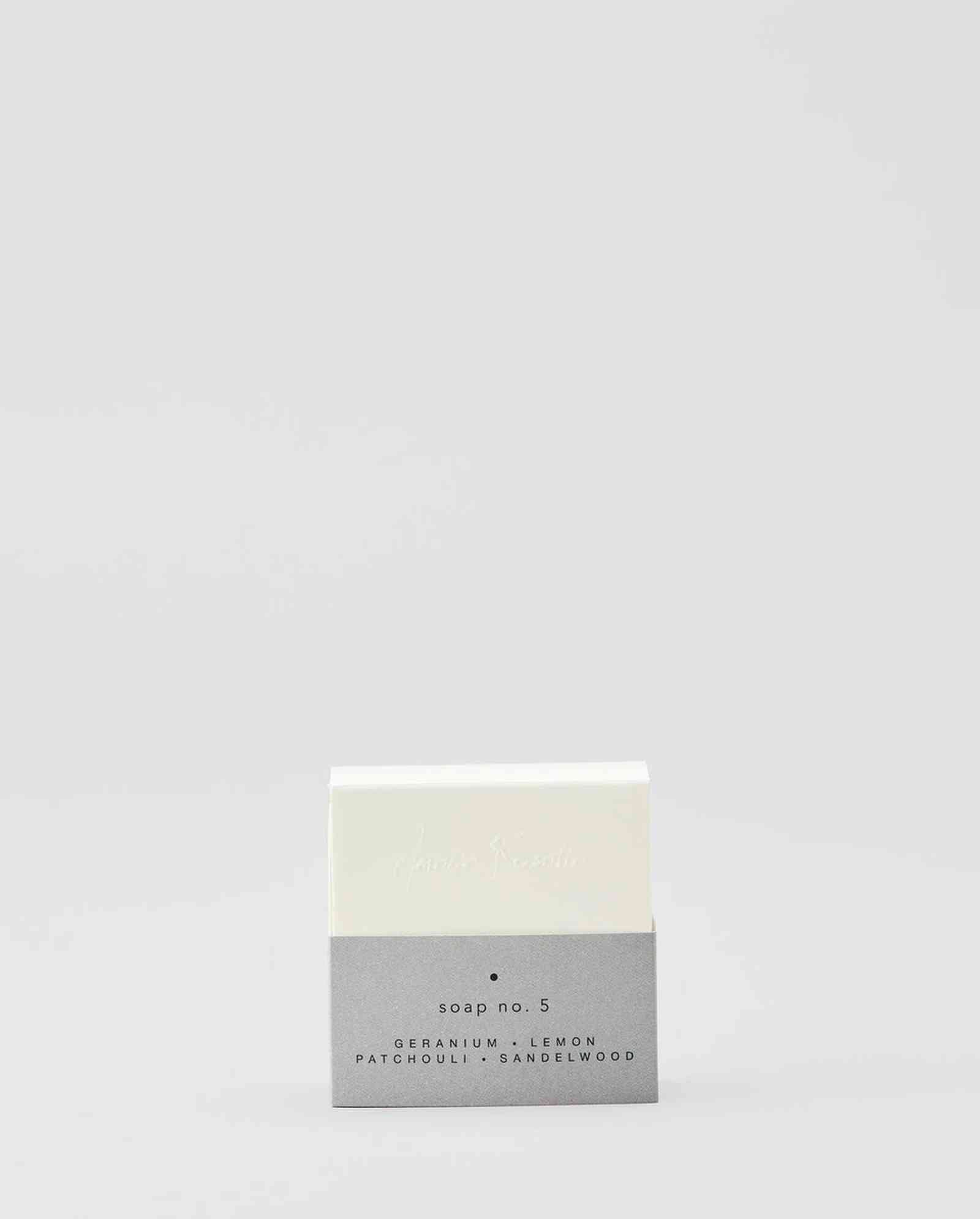 Sæbe nr. 5 | GERANIUM, LEMON, PATCHOULI, SANDELWOOD