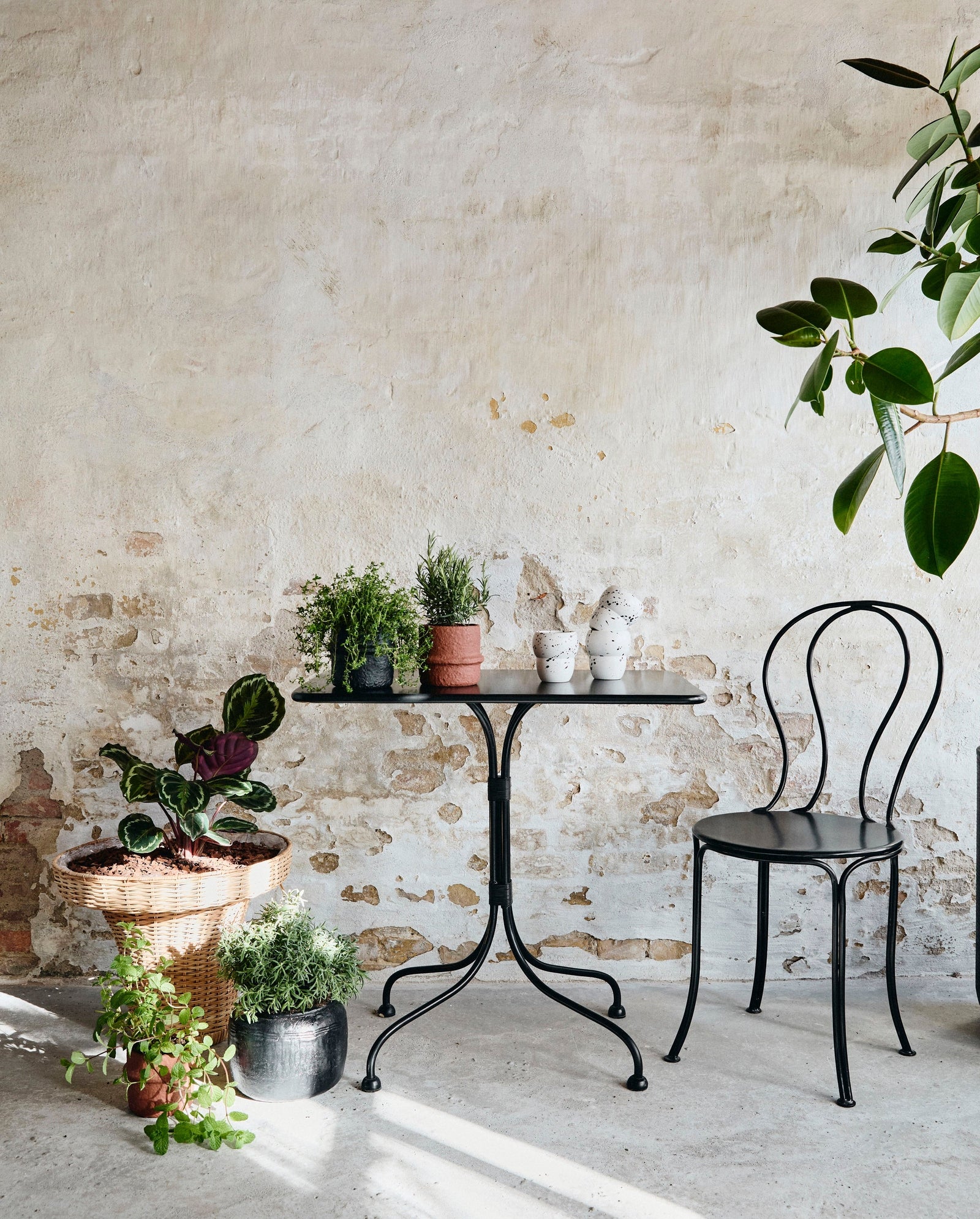 OLIVO havebord, 52x77 - sort