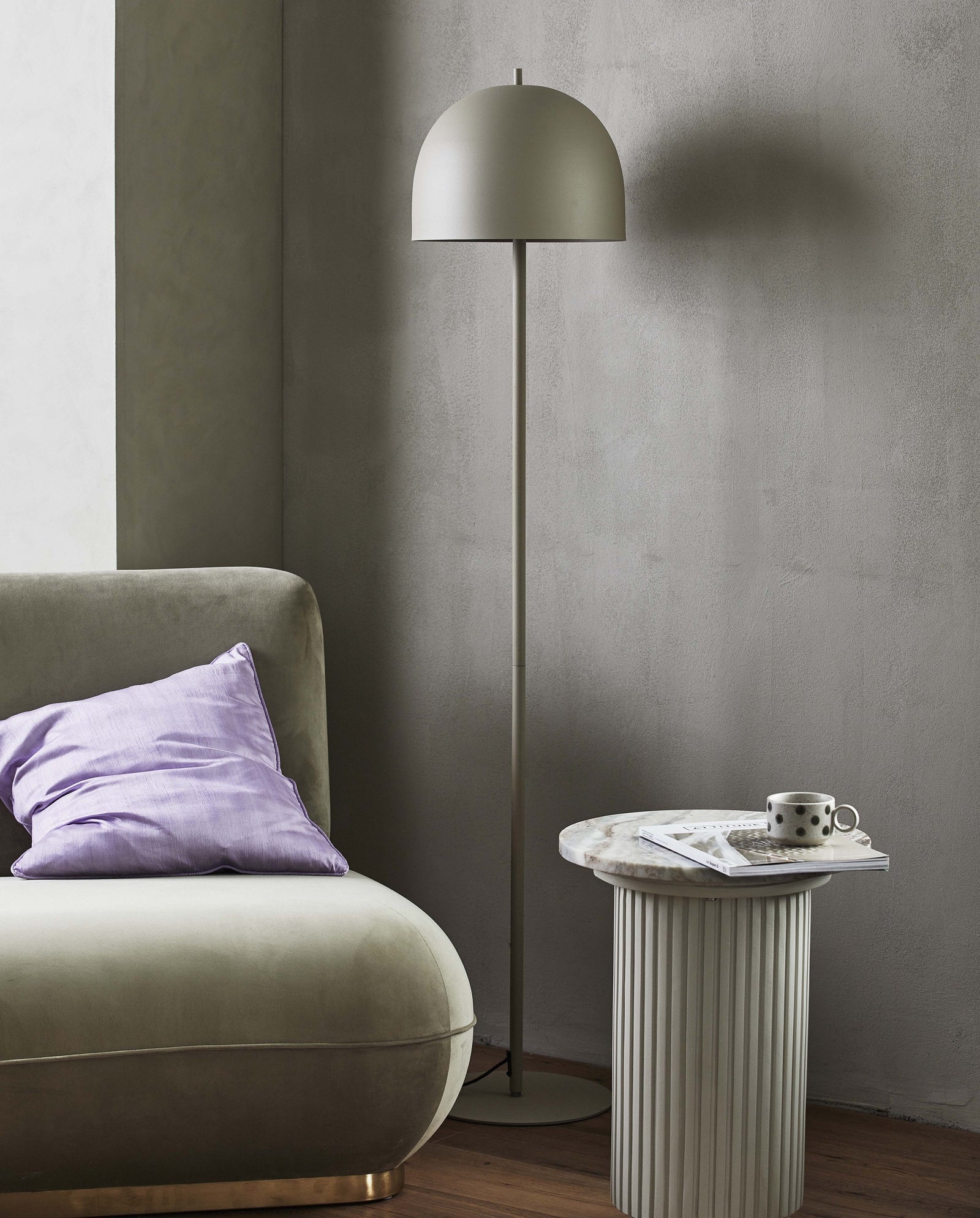 GLOW Stehlampe - matt beige