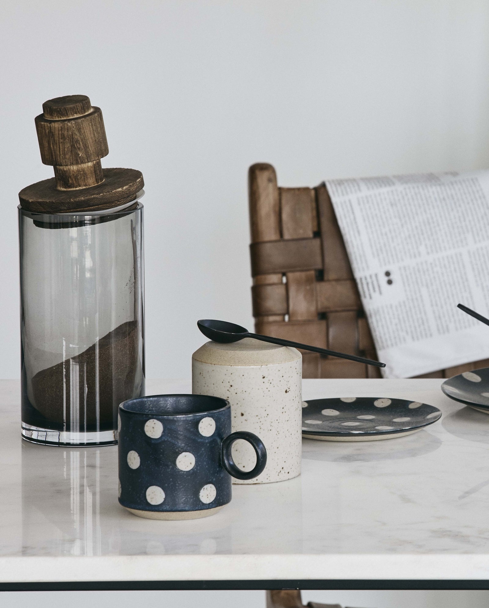 Tasse GRAINY avec anse - bleu foncé/sable