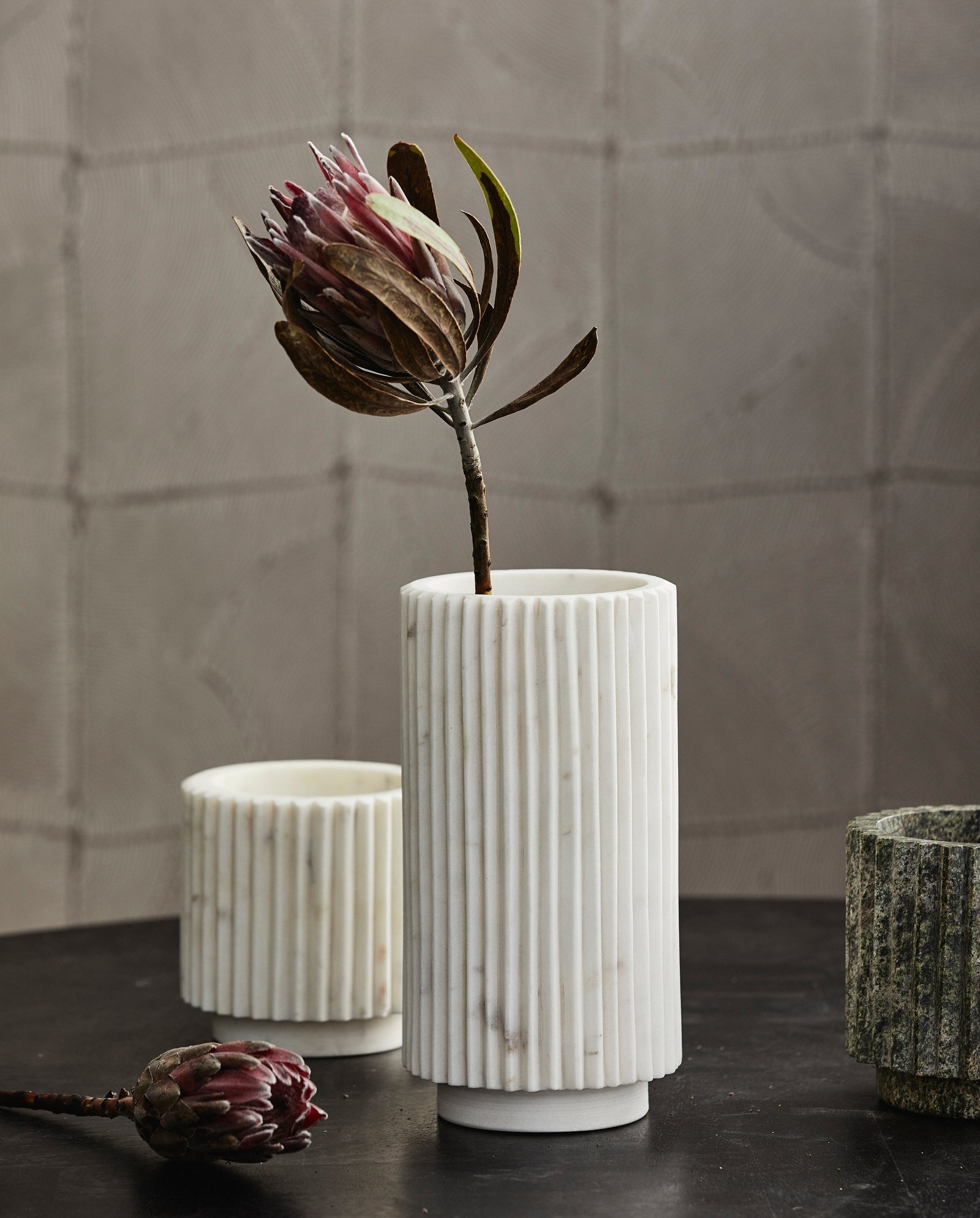 LOON Vase – weißer Marmor